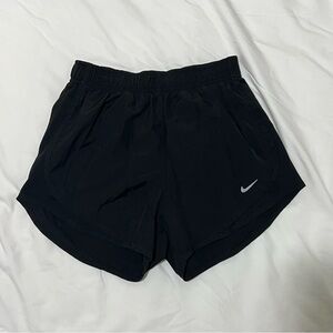 nike black athletic shorts